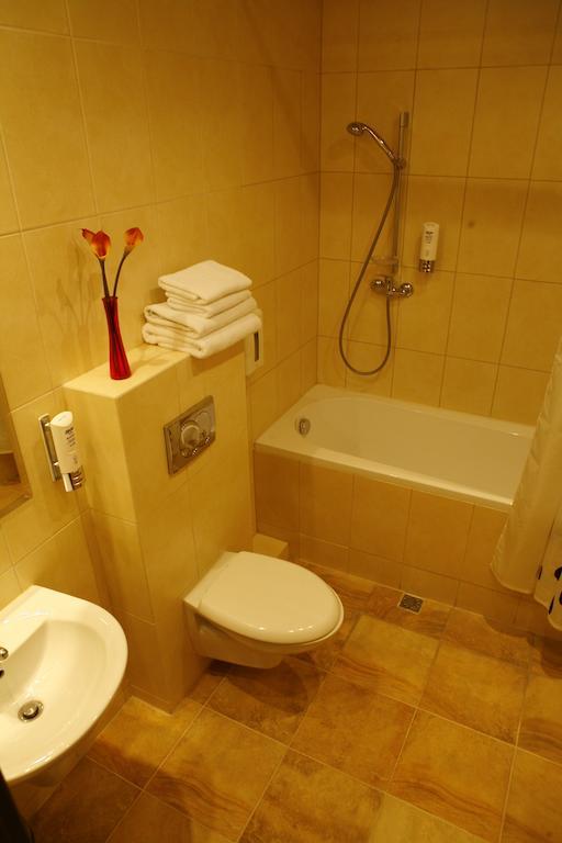 Hotel Zorza Namysłów Pokoj fotografie