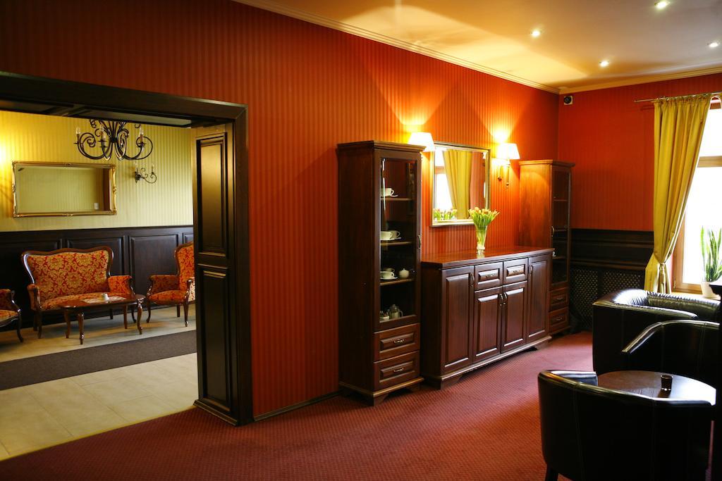 Hotel Zorza Namysłów Exteriér fotografie