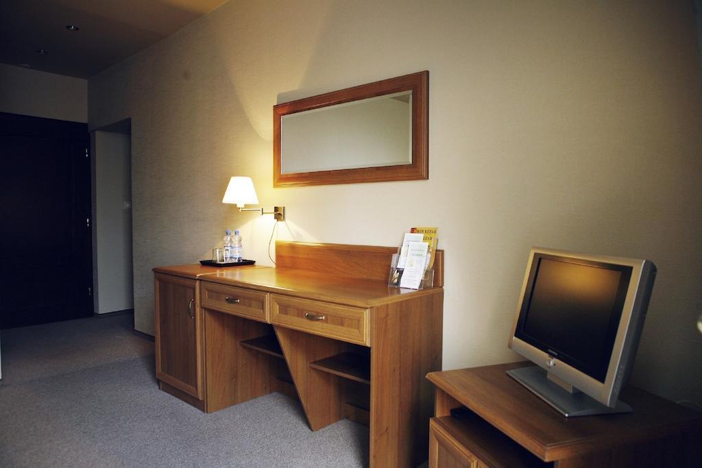 Hotel Zorza Namysłów Pokoj fotografie