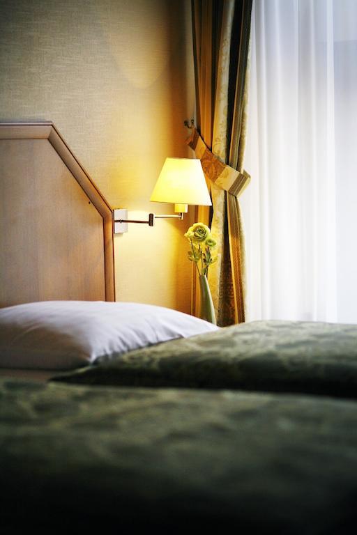 Hotel Zorza Namysłów Pokoj fotografie